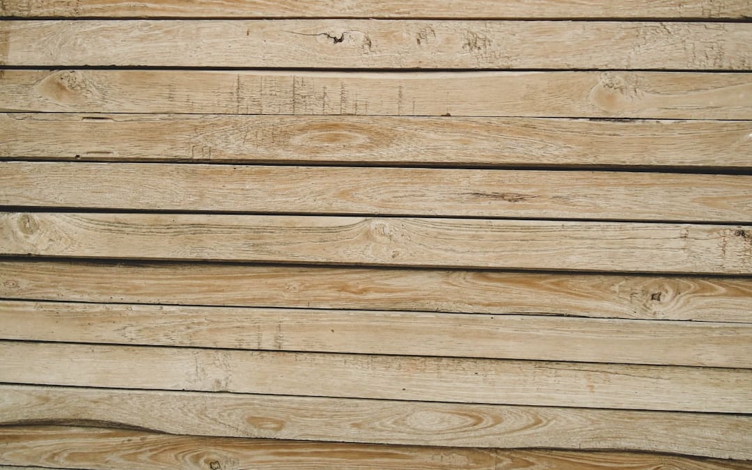 Bij welke interieurstijl passen houten wandpanelen echt?