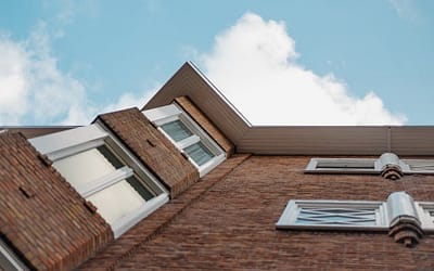 Zinken dakgoot repareren: zo pak je het aan