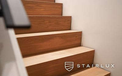 Uit welke onderdelen bestaat een houten trap?