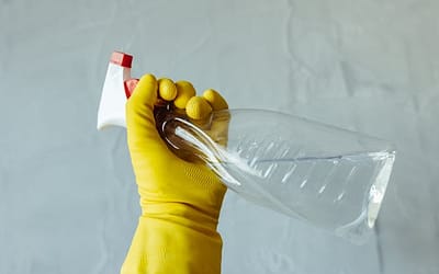 Keukenkastjes schoonmaken: zo doe je het goed