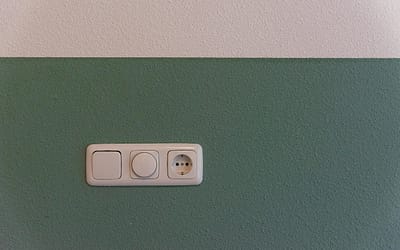 Zelf stopcontact vervangen? Zo doe je het