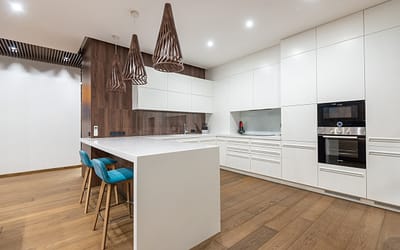 Welke vloer is het best geschikt voor de keuken?